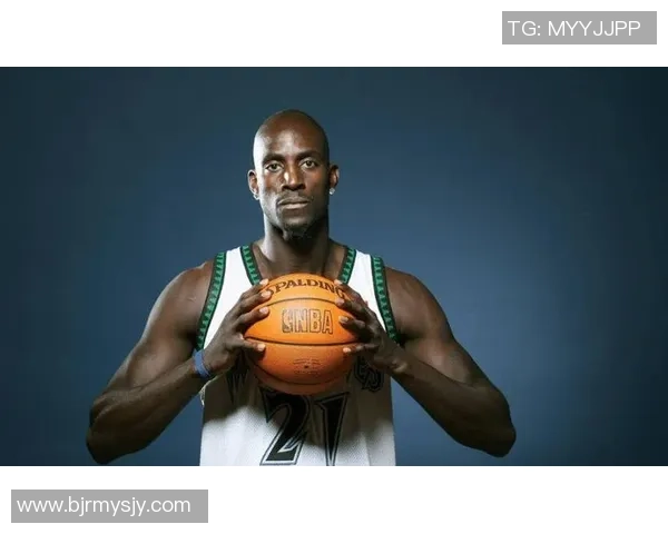 凯文·加内特:从绿衫军到篮球传奇的奋斗与荣耀