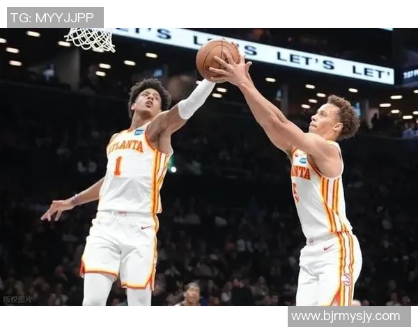 篮网与老鹰展开激烈对决，关键时刻谁能拔得头筹争夺季后赛席位